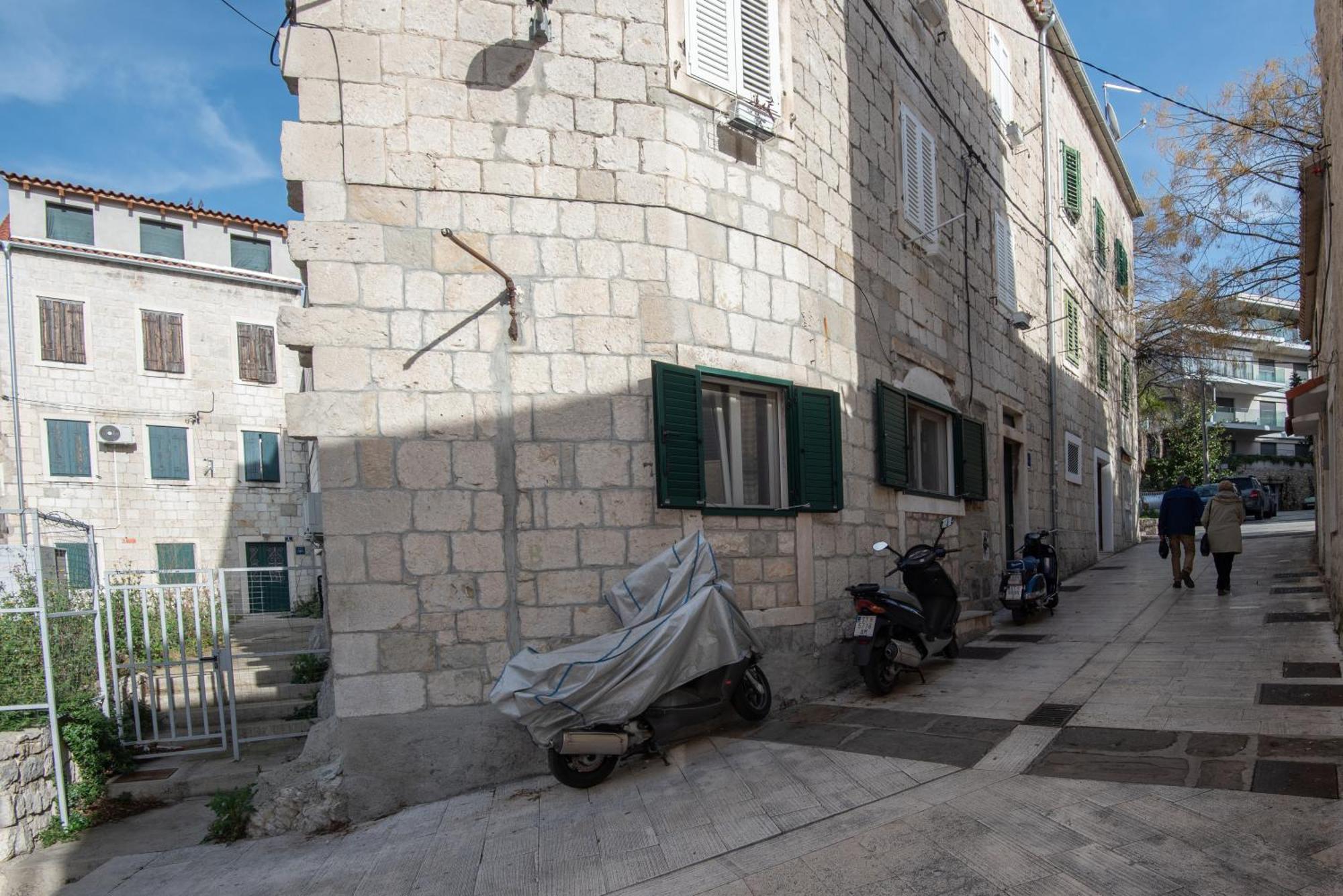 Rokos Superior Downtown - Comfortable With Private Bathrooms - Perfect Location For Exploring Diocletian's Palace And The Gastronomy Of Within Walking Distance Maison d'hôtes Split